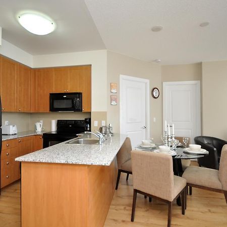 Whitehall Suites - Mississauga Furnished Apartments Dış mekan fotoğraf