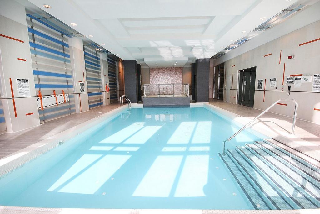 Whitehall Suites - Mississauga Furnished Apartments Dış mekan fotoğraf