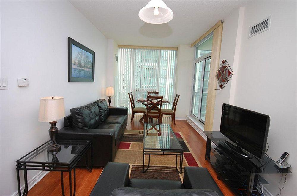 Whitehall Suites - Mississauga Furnished Apartments Dış mekan fotoğraf