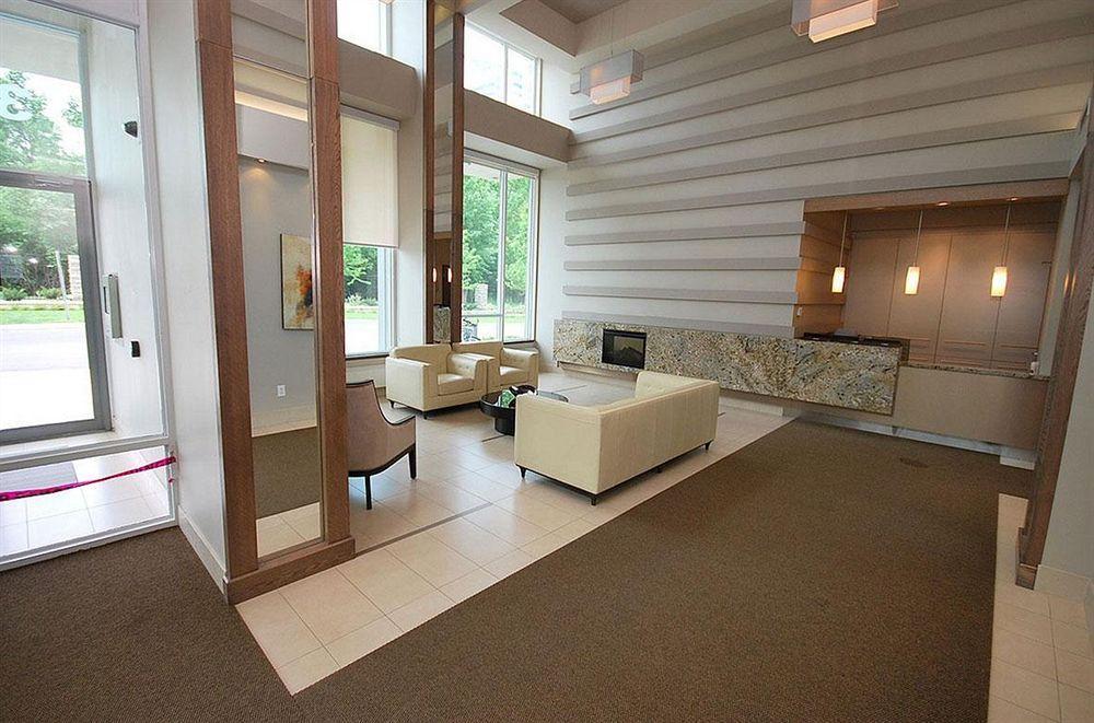 Whitehall Suites - Mississauga Furnished Apartments Dış mekan fotoğraf