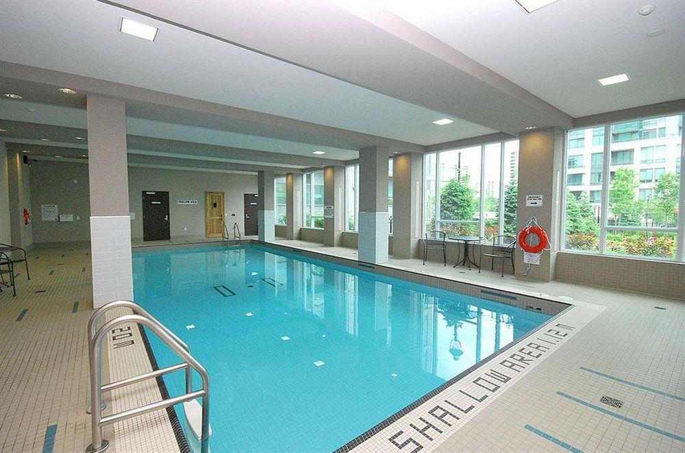 Whitehall Suites - Mississauga Furnished Apartments Dış mekan fotoğraf
