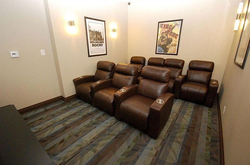 Whitehall Suites - Mississauga Furnished Apartments Dış mekan fotoğraf