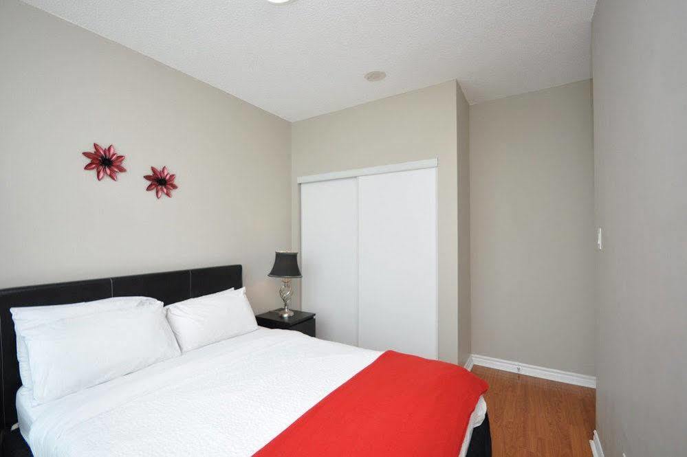 Whitehall Suites - Mississauga Furnished Apartments Dış mekan fotoğraf