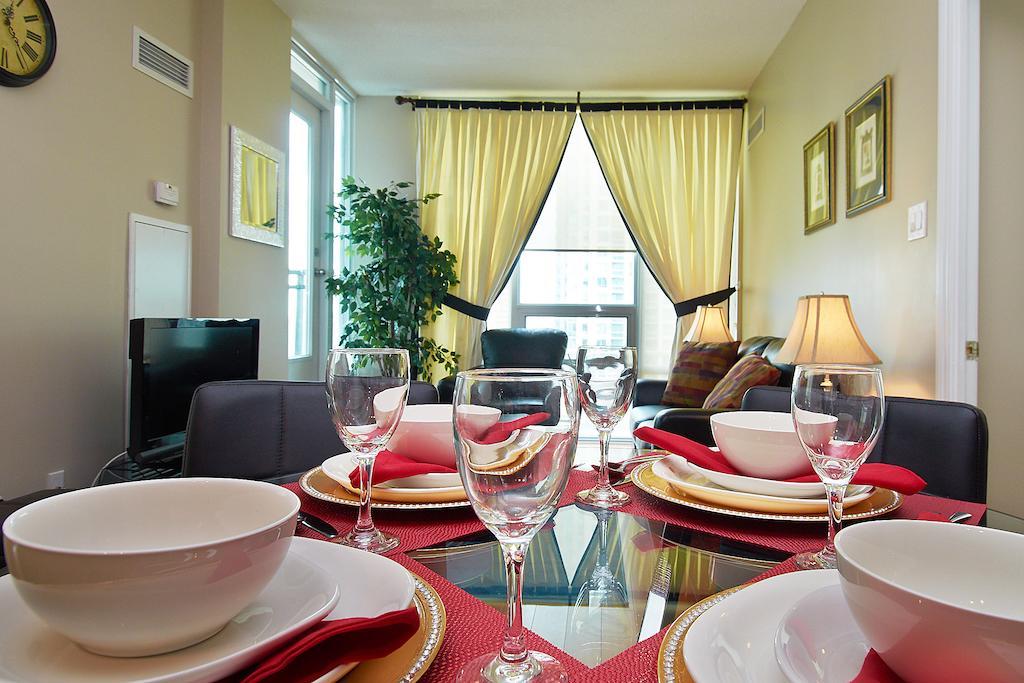 Whitehall Suites - Mississauga Furnished Apartments Dış mekan fotoğraf