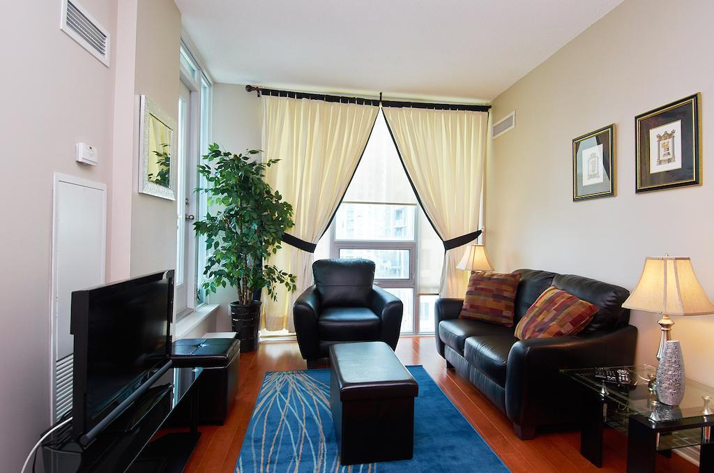 Whitehall Suites - Mississauga Furnished Apartments Dış mekan fotoğraf